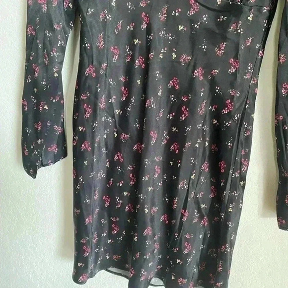 Finders Keepers Zadie Black Daisy Floral Long Sleeve Deep V Neck Sample Dress 4 - Picture 4 of 11